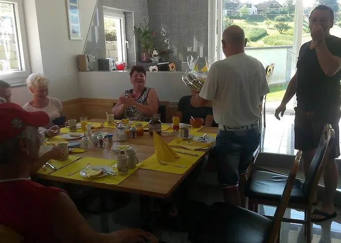 Appartement Sonnenwiese In 58 *